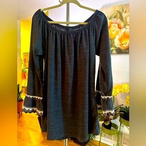 WinWin Double Lace Sleeve Tunic size L/XL